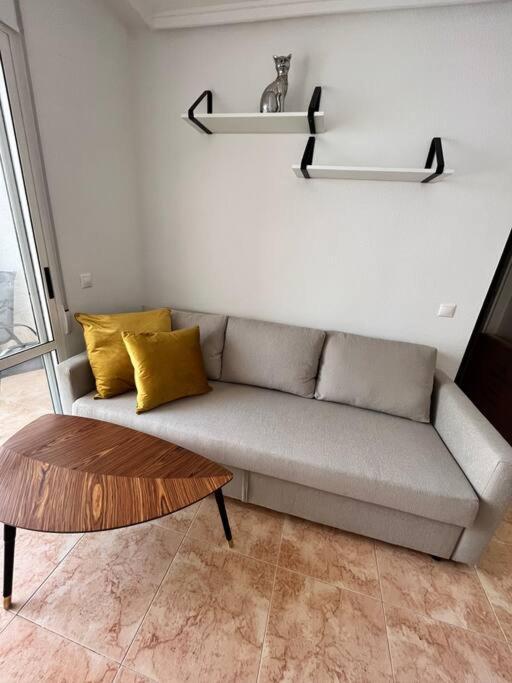 Cozy Apartment 5 Mins To Beach Torrevieja Exterior photo